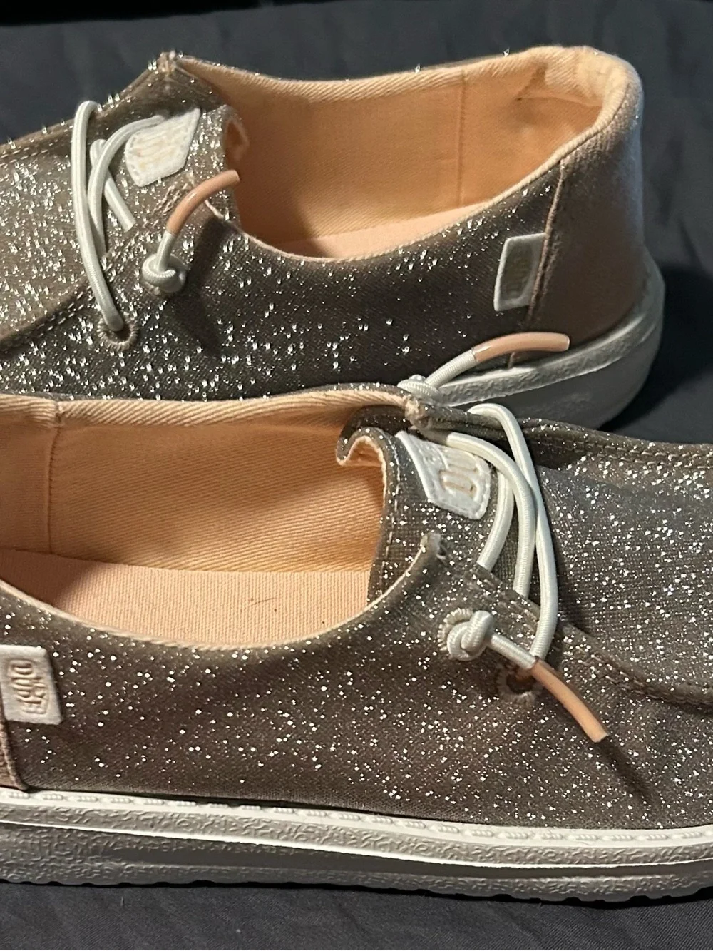Hey Dude Kids Glitter Wendy Sneakers with Peach Accents Size 3 - Picture 1 of 3